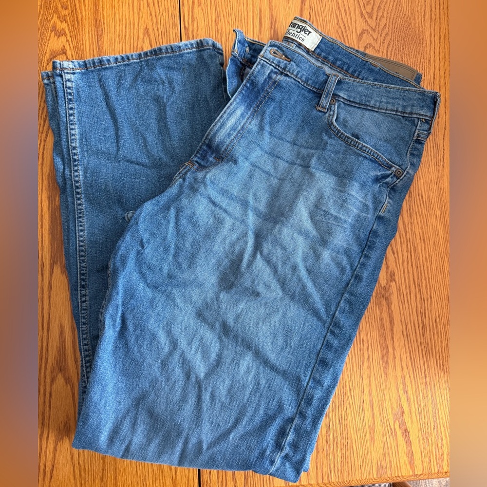 Men’s Wrangler Authentic Blue Jeans